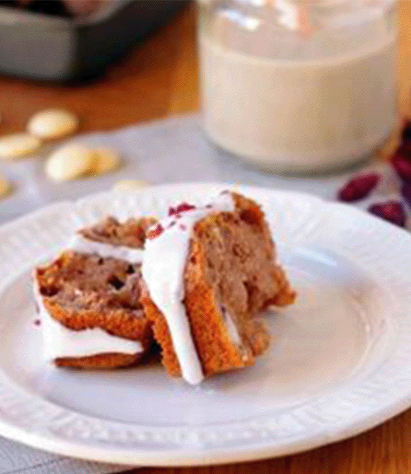 recette Cake chocolat blanc, noisettes et cranberries