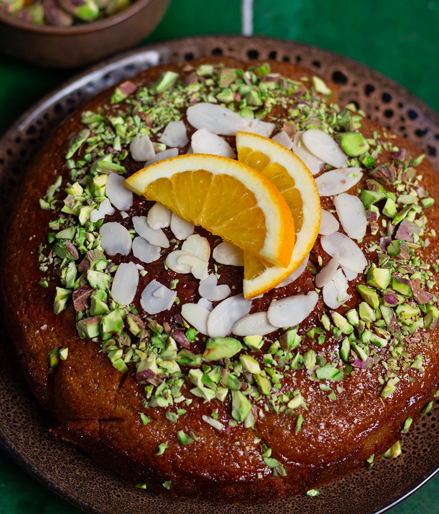 Semolina cake à la fleur d’oranger et pistaches