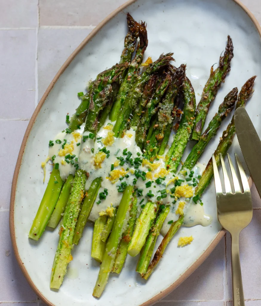 Asperges rôties & mayo de tofu soyeux citronnée